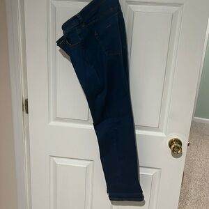 Woman’s Tommy Bahama Denim size 2